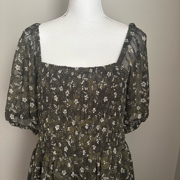 Old Navy Maxi Dress Green Floral Smocked Cottagecore Forest Fairy Milkmaid Large - Picture 2 of 9